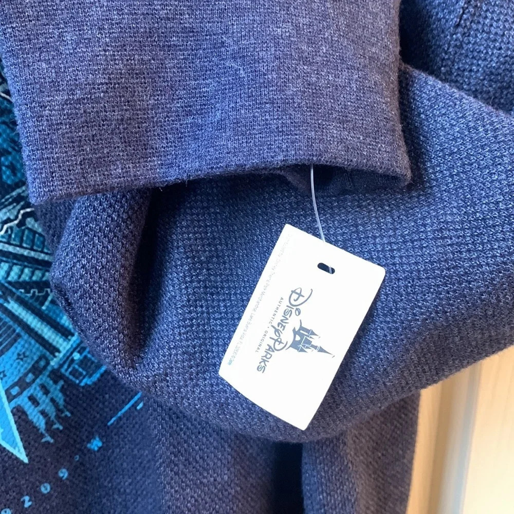 NWT Disney Discover the Magic Sweatshirt Disneyland Navy Blue XL - Picture 6 of 7